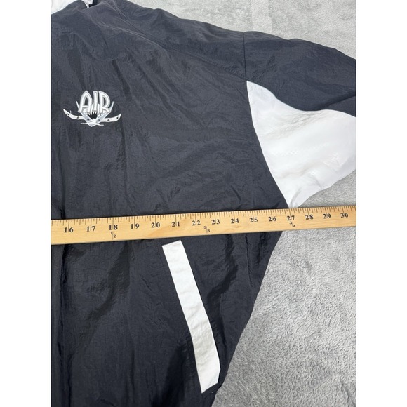 Nike Air Jordan Black and White Windbreaker Jacket - Picture 13 of 15